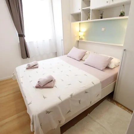 Hébergement de vacances Mirta - Two Bedroom With Sea View